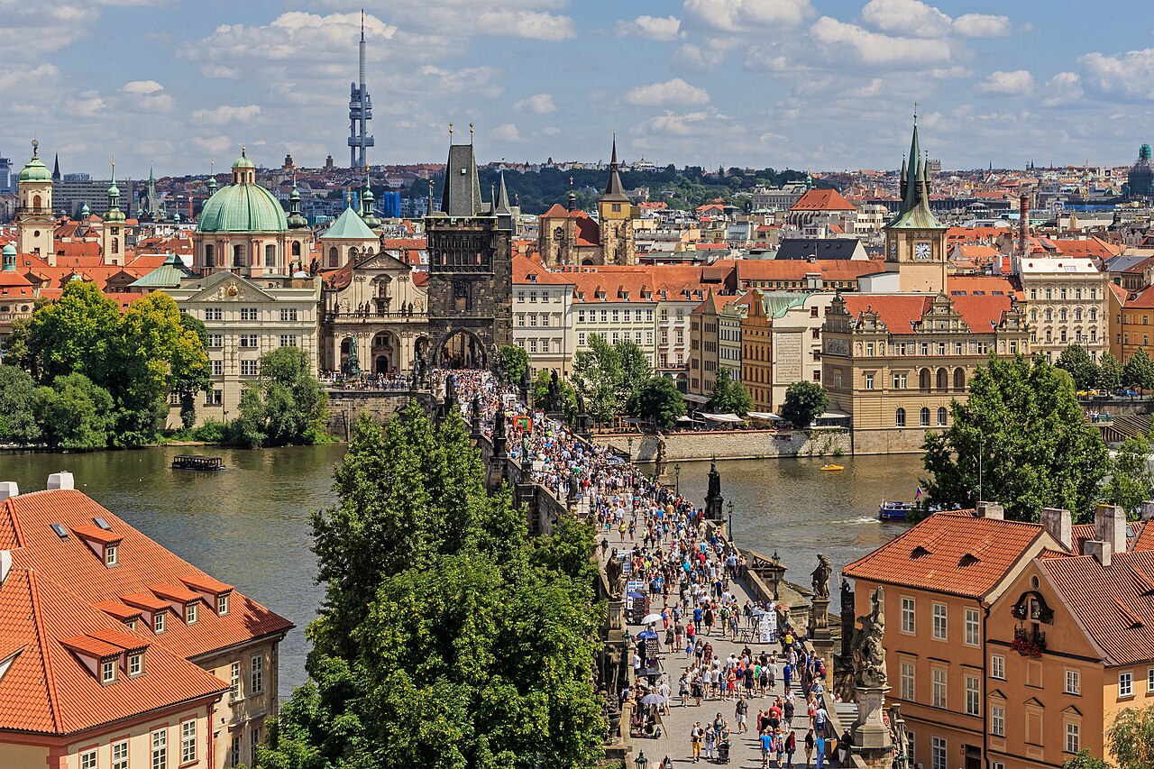 Charles Bridge — เช็ก