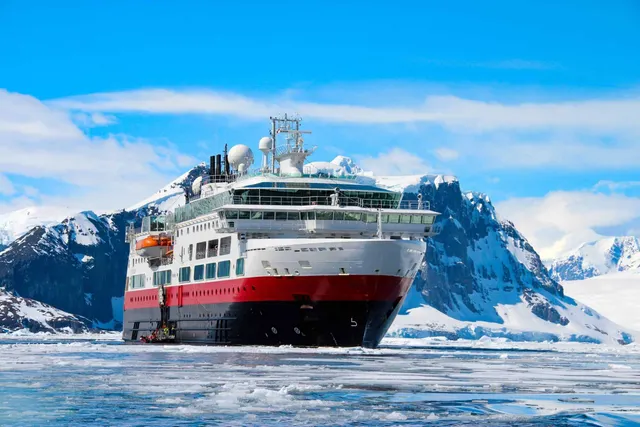 แอนตาร์คติกา (Antarctica)