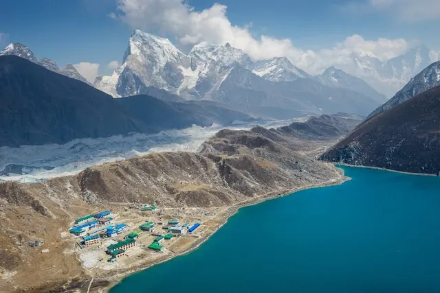 Everest Gokyo Lake + Renjo La