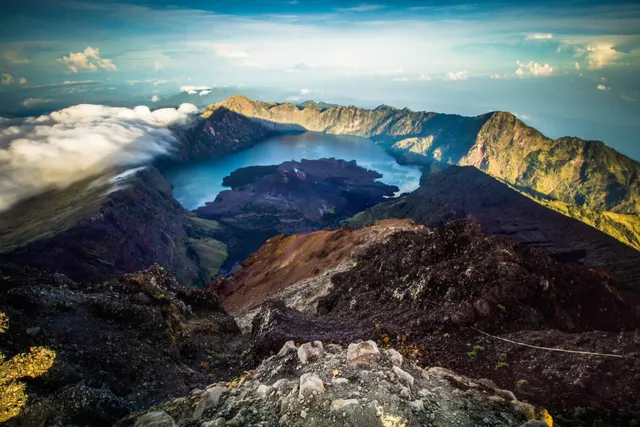 พิชิตยอดรินจานี (Rinjani) เส้น 5 วัน 4 คืน นอนบนเขา 2 คืน