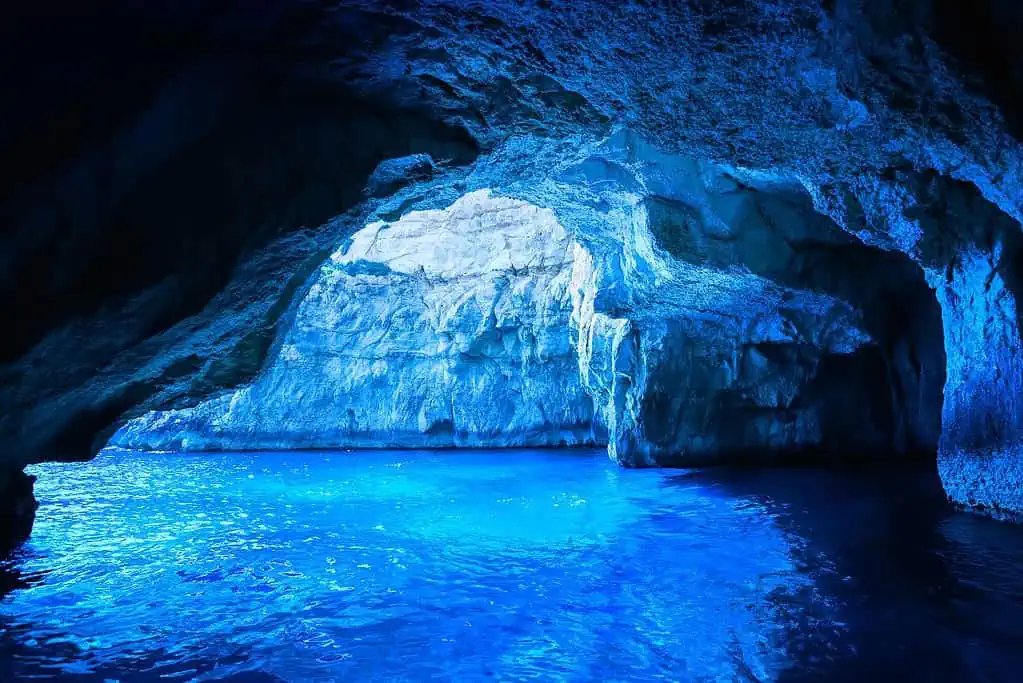 ถ้ำ Blue Grotto